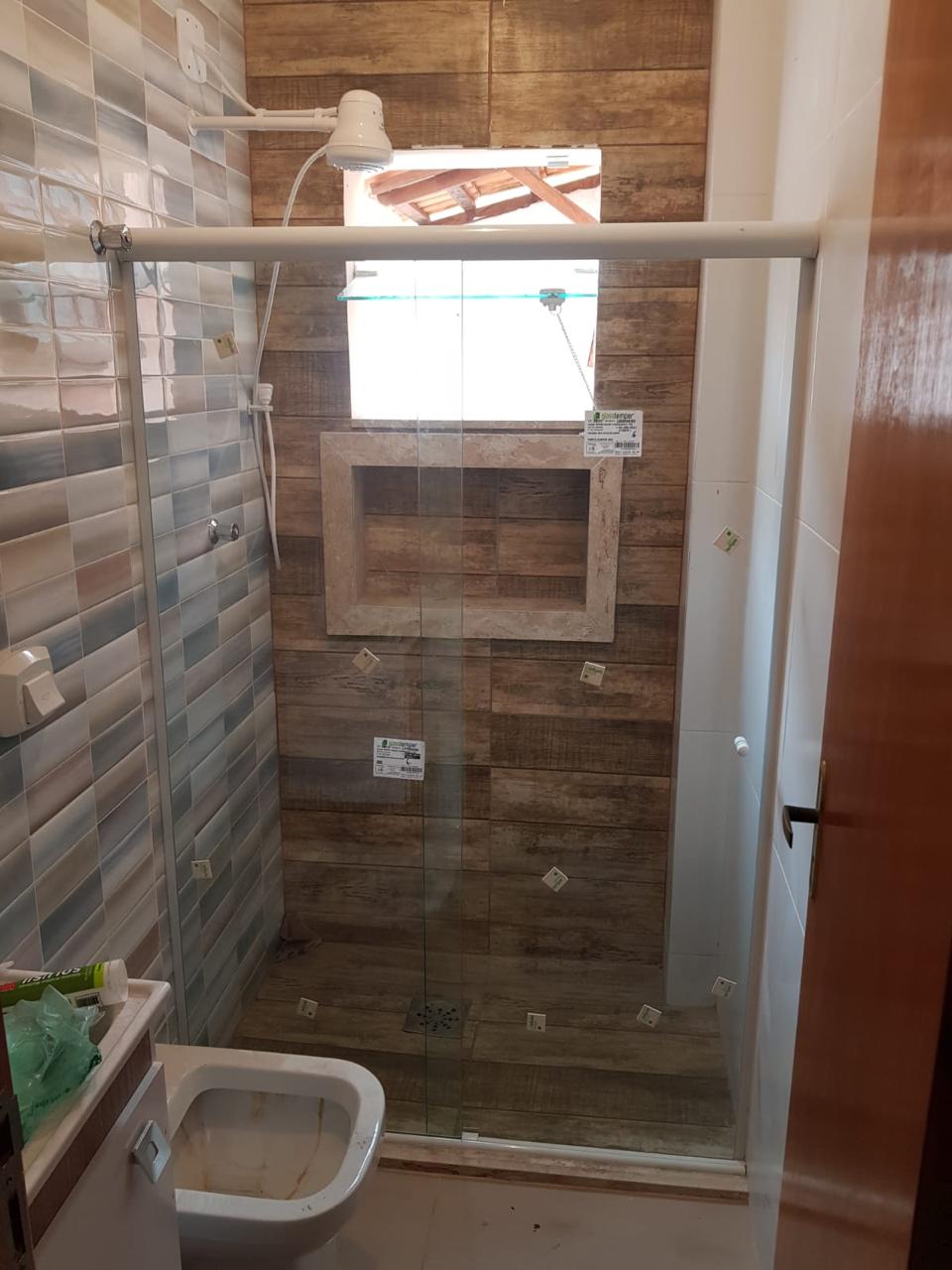 Box em vidro temperado