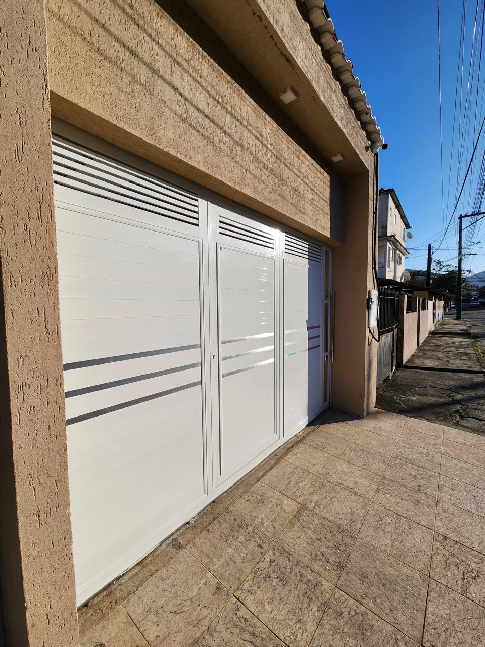 Portão de alumínio com pintura eletrostática